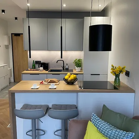 Verona House - Premium & Free Parking!